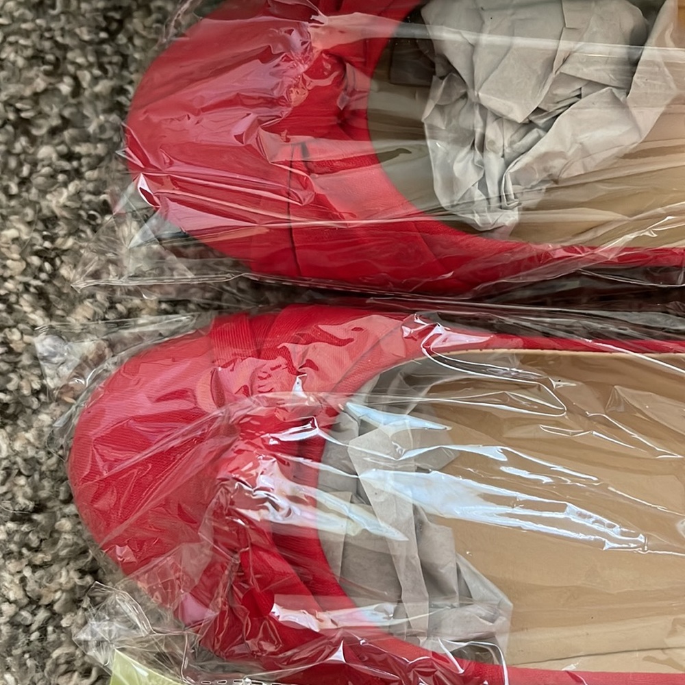 Red Flats, never worn - Picture 3 of 3